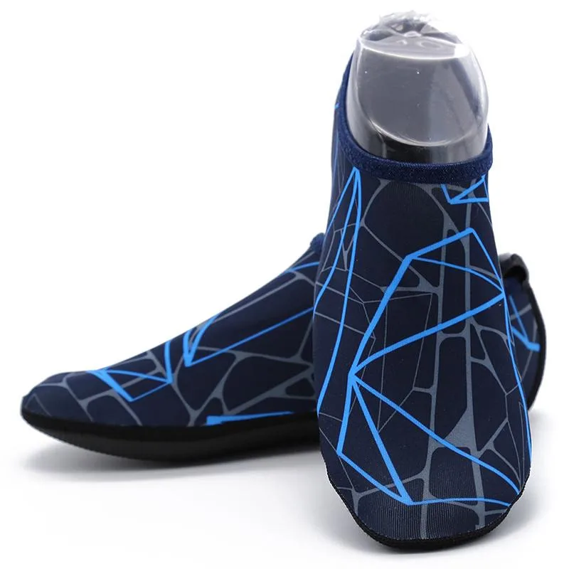 Water Shoes Summer Water Shoes Men Swimming Shoes Aqua Beach Socks Big Plus Size Sneaker For Men Striped Colorful zapatos hombre water shoes aqua shoes