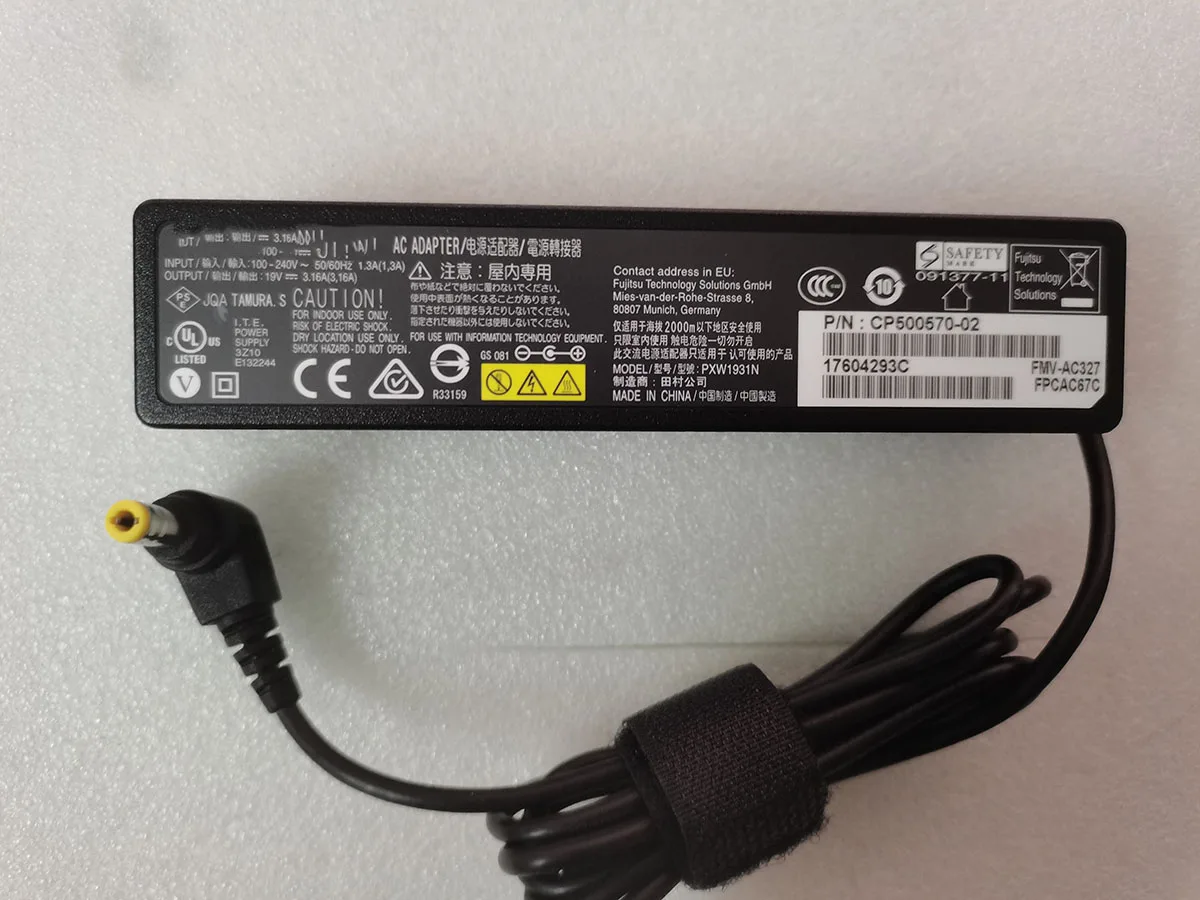 

Новинка OEM Slim 19V 3.16A 60W PXW1931N CP500570-02 адаптер переменного тока для ноутбука Fujitsu LIMITED 19V 3.16A 60W 5,5 мм * 2,5 мм