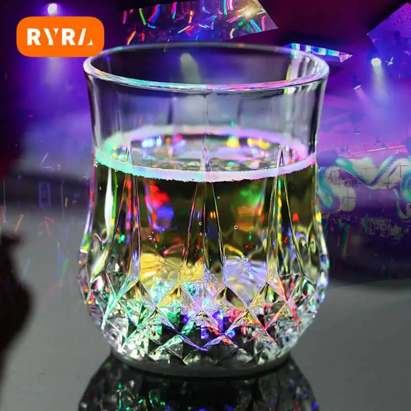 

Женская Автоматическая мигающая чашка, стеклянная чашка для вина, пива, виски, выстрела, чашка для рождественской вечеринки, бара, клуба, праздничные принадлежности