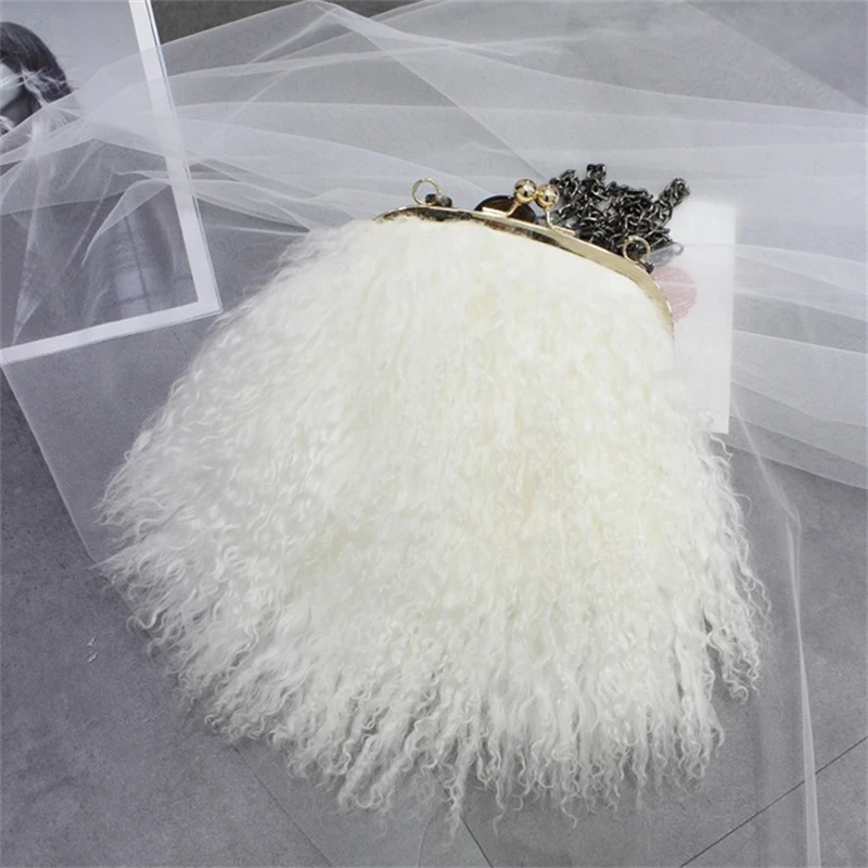 2023 New Fashion Fur Shoulder Bag Luxury Natural Rolled Wool Shoulder Bag Metal Chain Embellished Crossbody Fur Bag