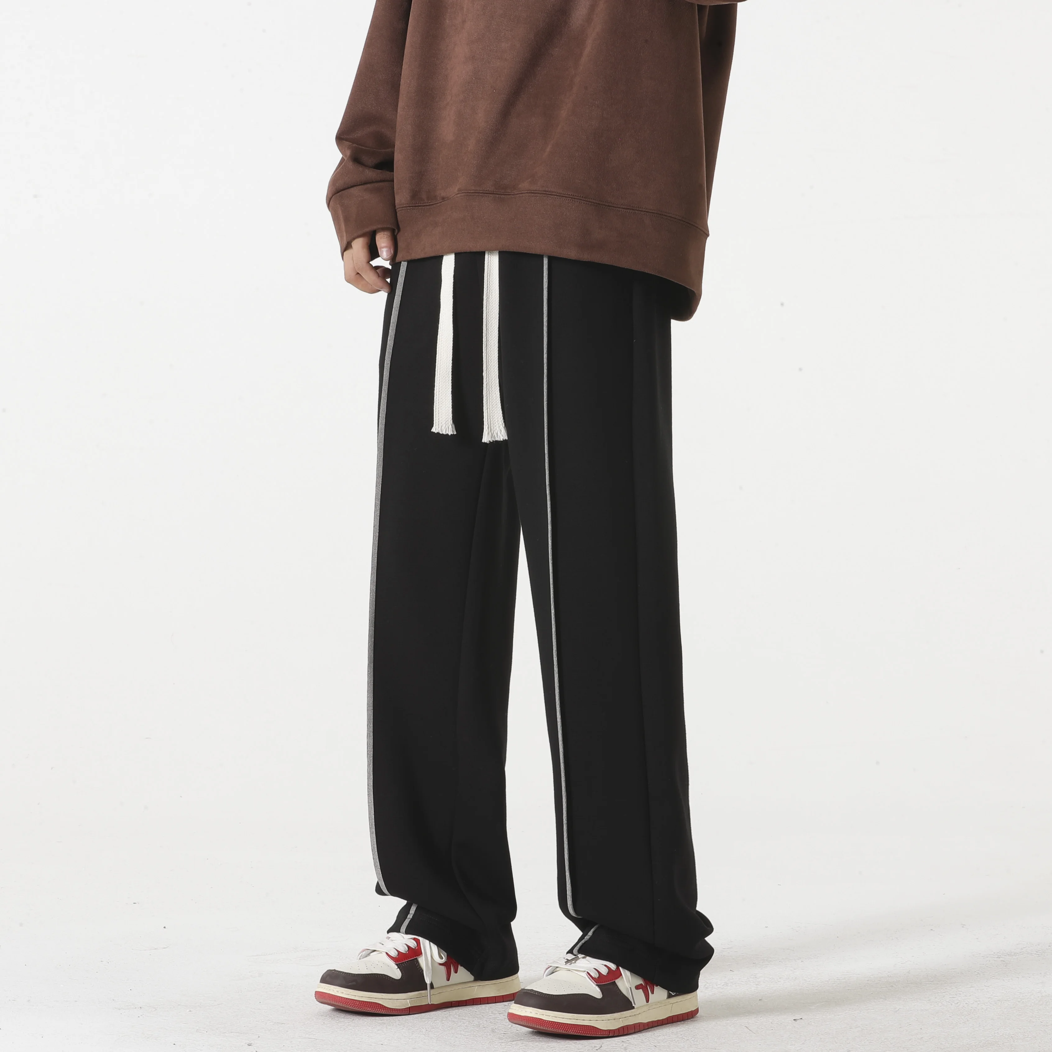 Description Picture 6 of itemTrendy Men Casual Pants With Striped Design Korean Long Pants Loose Wide Leg Pants Fashionable Simple Outdoor Street Wear