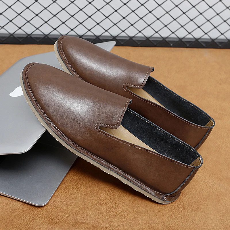 Handmade Leather Slip on Shoes Casual Soft Mens Loafers Simple Comfy Moccasins Breathable Male Boat Shoes Fashion Business Flats