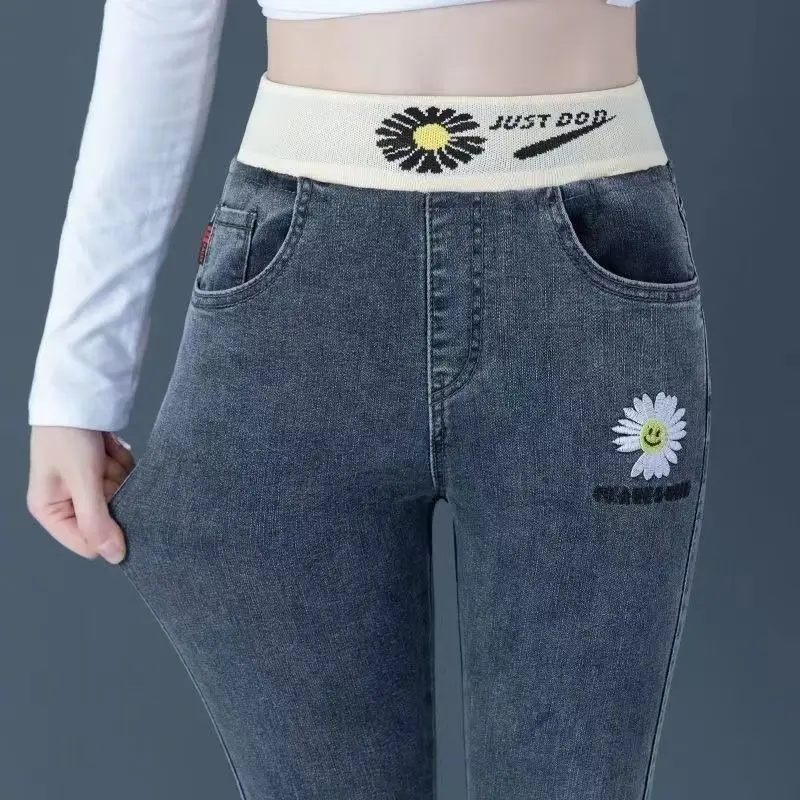 Title 10, Jeans da donna a vita alta con elastico, vestib...