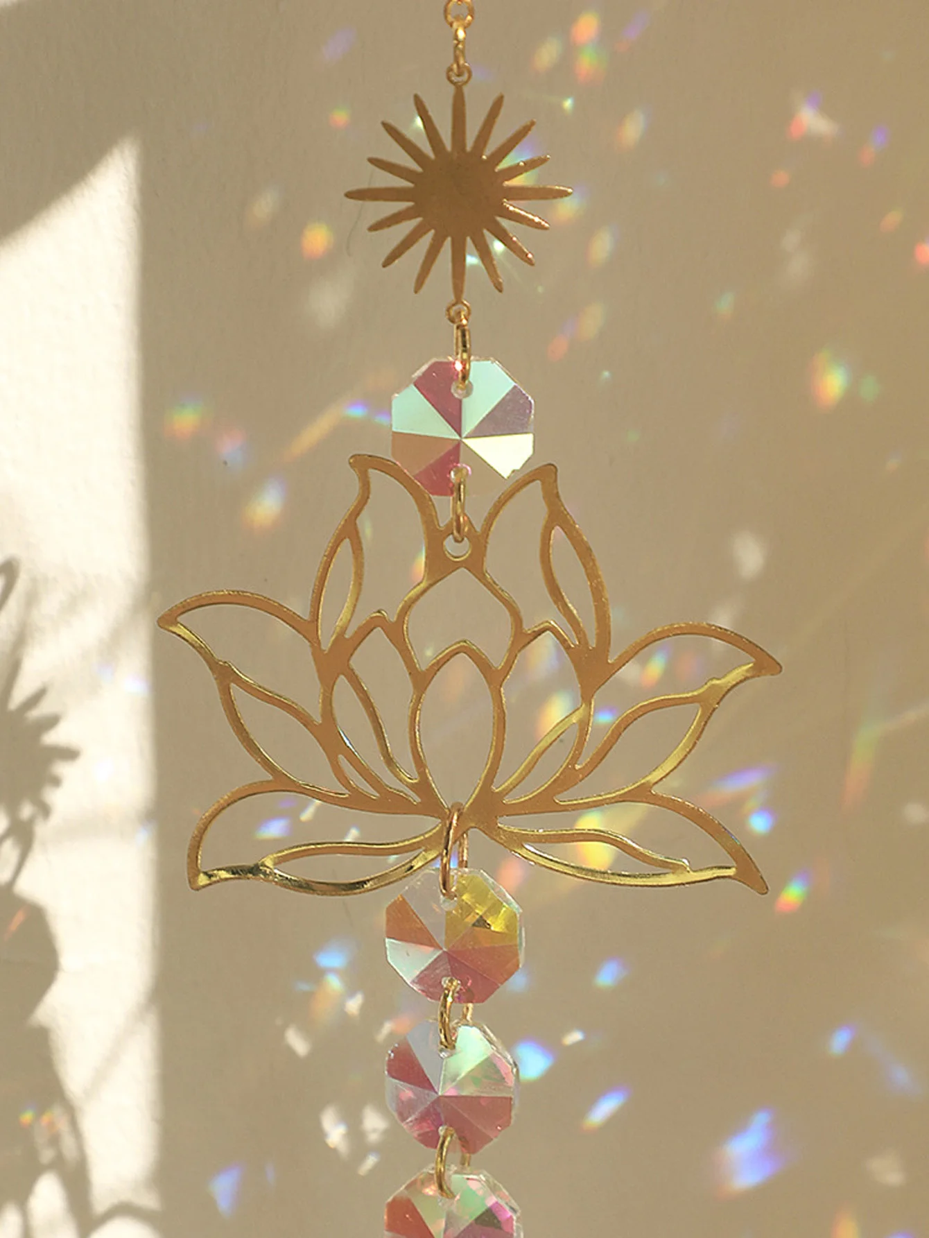1/2pcs Sun Catcher Crystal Lotus Hanging Pendant Colored Glass Sun Catcher Outdoor Rainbow Manufacturing Prism Garden Decoration