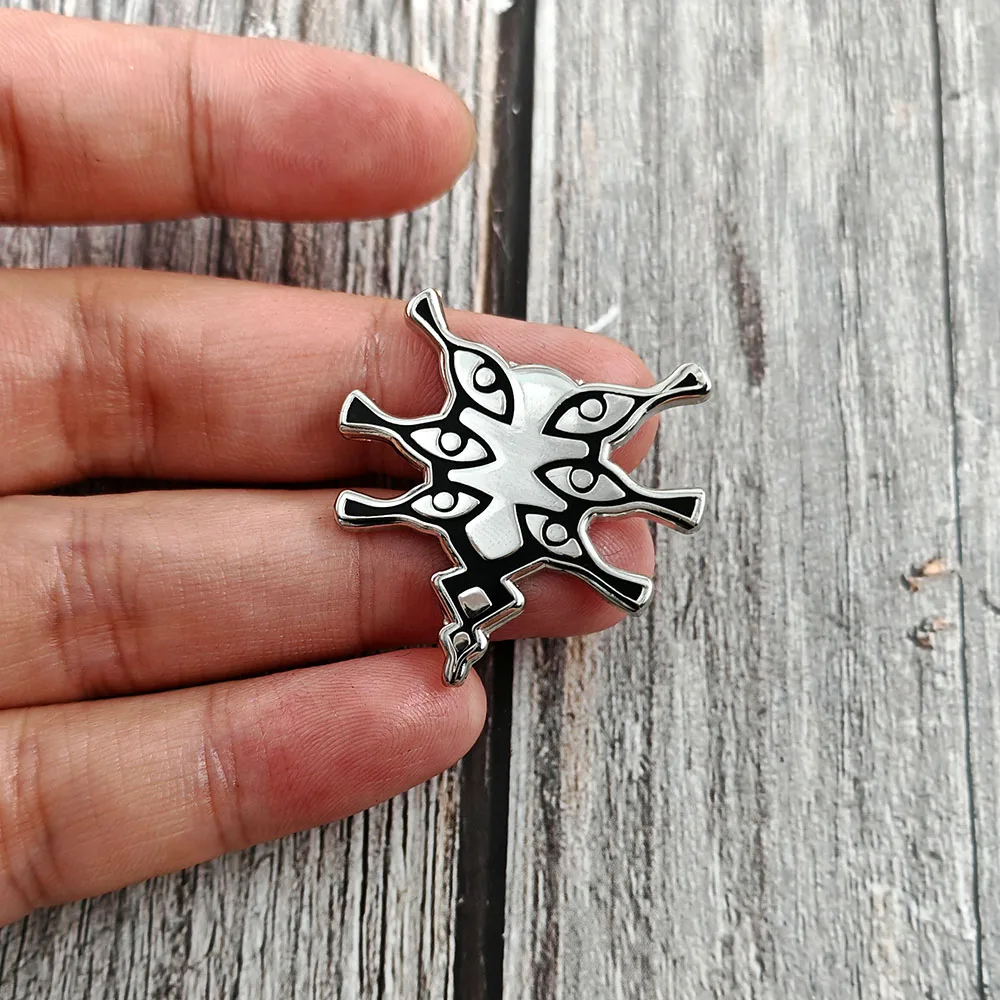Gothic Dark-Themed Totem Eye Brooch – Personalized Metal Pin Gift