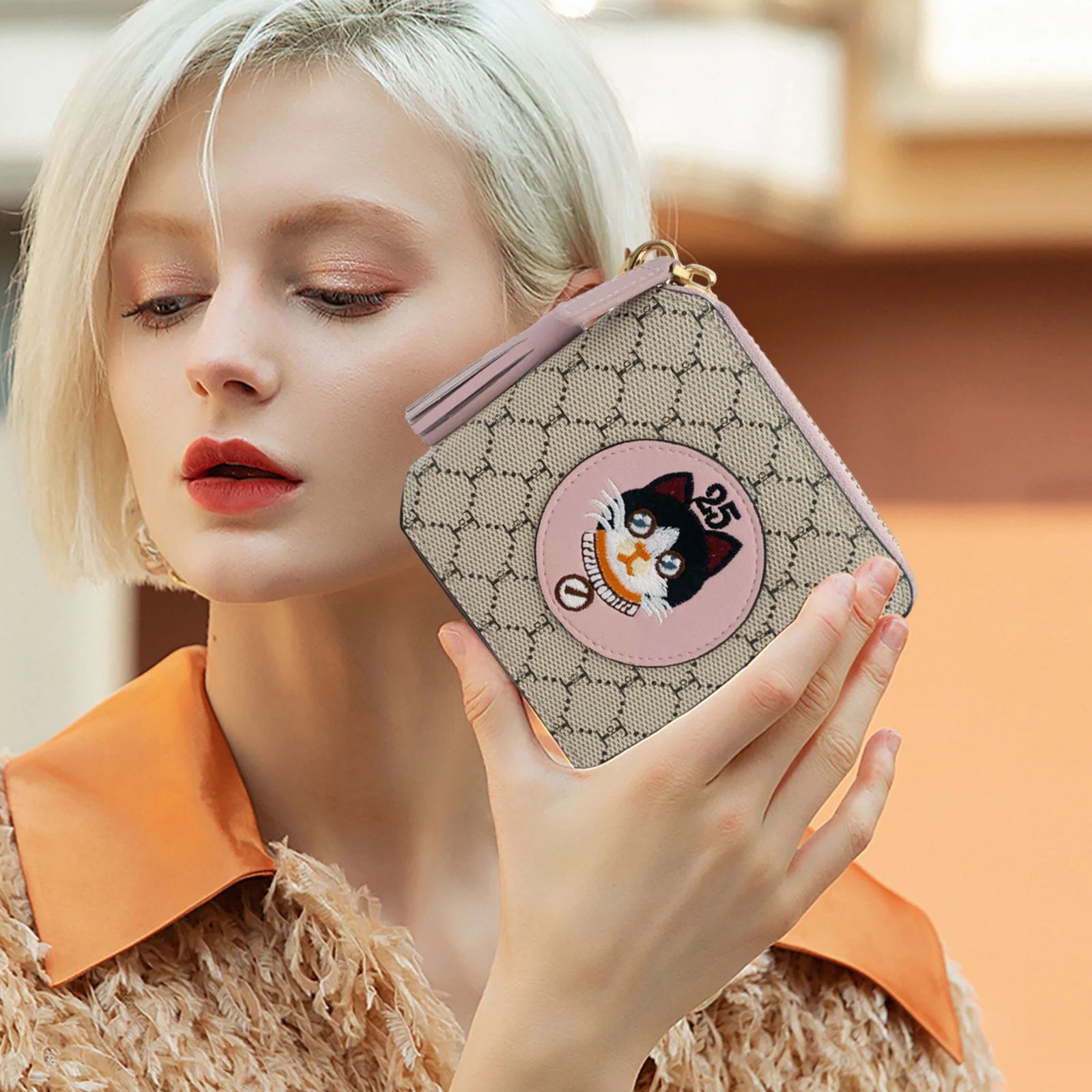 TOUTOU Cat Wallet Card Holder for Woman Passport Cartoon Cat Short Wallet Zipper Around Clutch Purse Vintage Design Purse