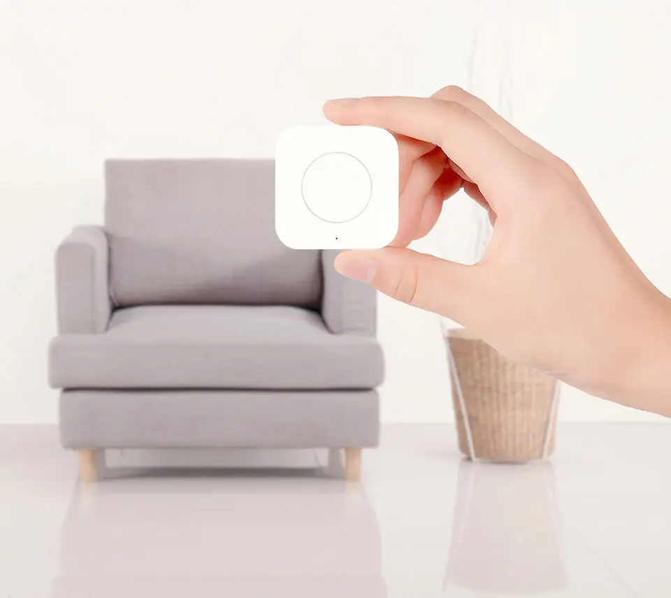 Smart Wireless Mini Switch Sensor Zigbee Connection Remote One Key Control Butto