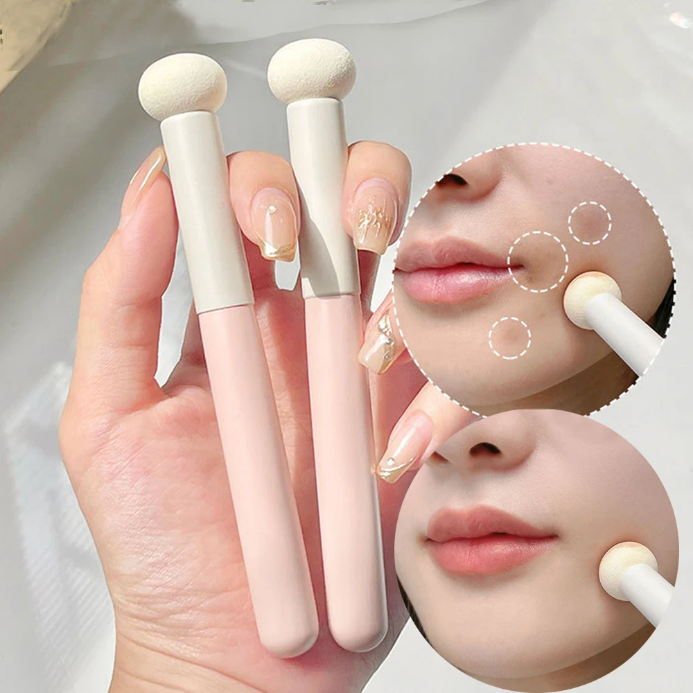 Mini Mushroom Concealer Brush 1