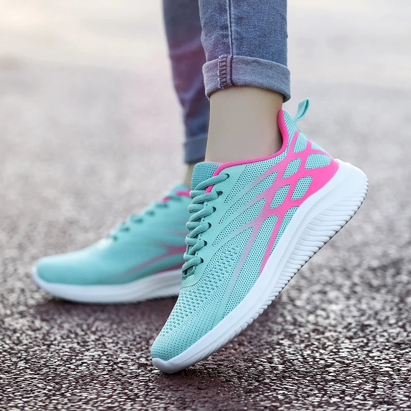Women's Four Seasons Sports Running Shoes Women Breathable Board Shoes Fashion Mesh Outdoor High Quality Classic Sneakers 35-40