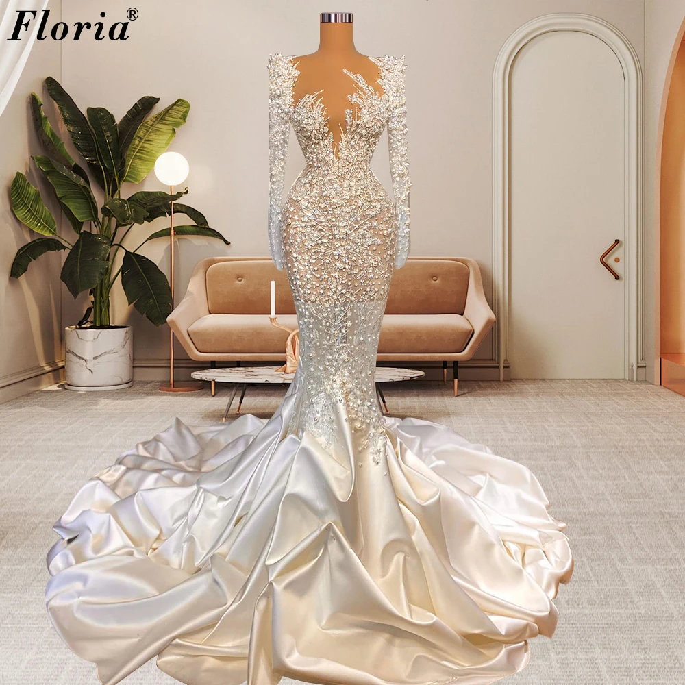 

Женское кружевное свадебное платье с юбкой-годе