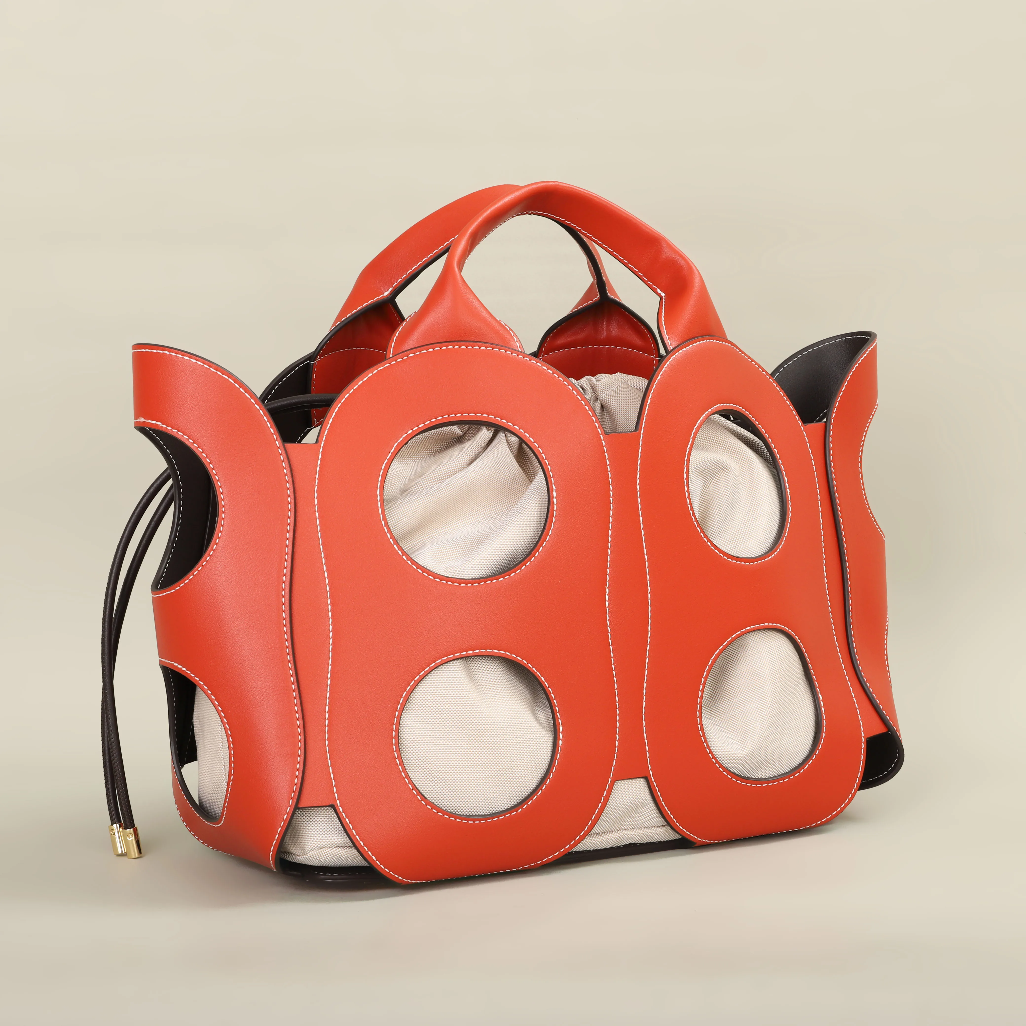 Open-top hollow TPU bucket bag design