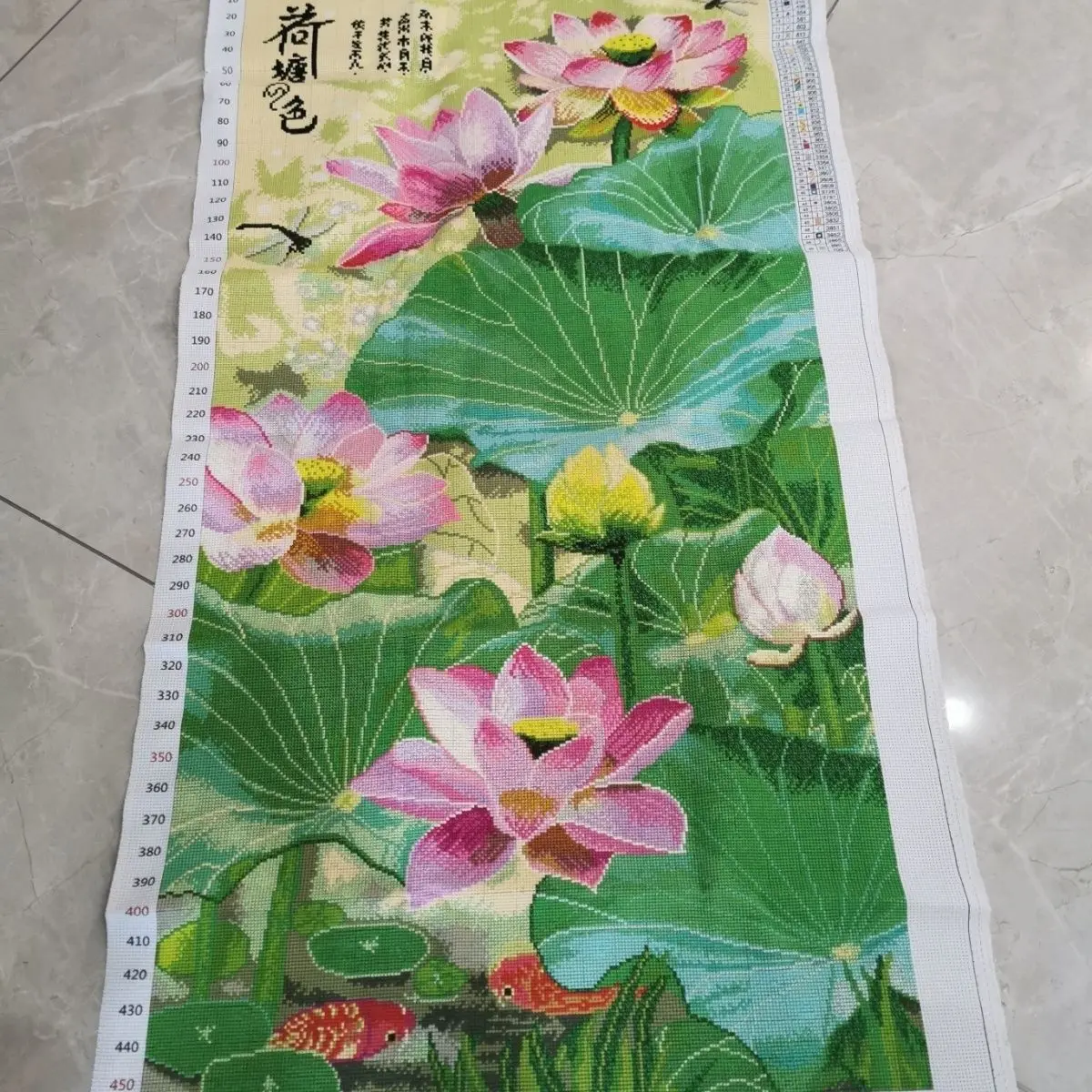 

[Pure handmade cross stitch finished product]Lotus Pond Moonlight Heart Picture Size 123 * 63 Entrance Corridor Flower Landscape