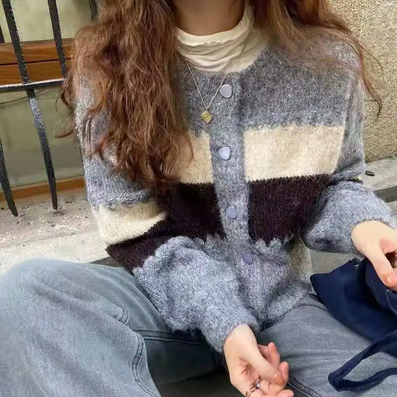 Fashion New Autumn and Winter Contrast Colors Women's Long Sleeve Crew Neck Cardigan Top Fashion Elegant Small Knitwear Top