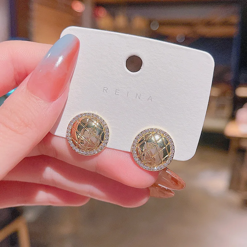 Женские серьги-гвоздики с бриллиантами серебро 2022 пробы | Украшения и аксессуары