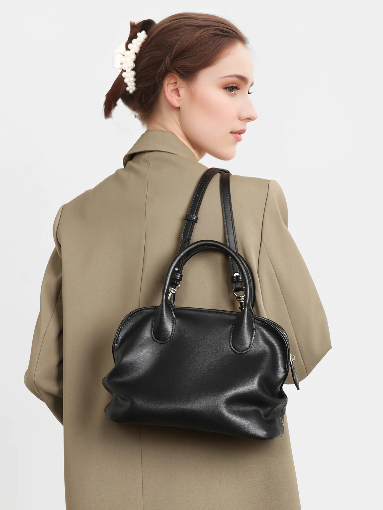 Unique Luxury Bowling Bag Genuine Leather Wrinkled Tote Large Capacity Commuter Crossbody Shell bag Purse Women Fashion Women's