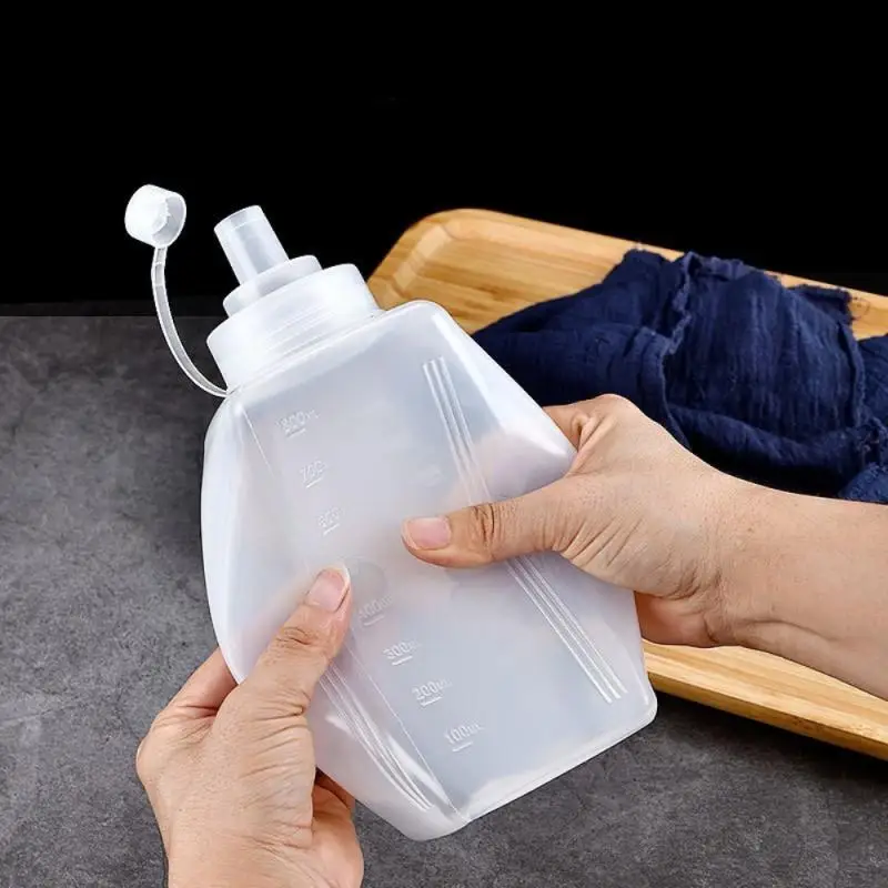800/1000ml Plastic Sauce Bottles Squeeze Sauce Flask Large Caliber Dustproof Household Seasoning Flask Kitchen Seasoning Bottles 4