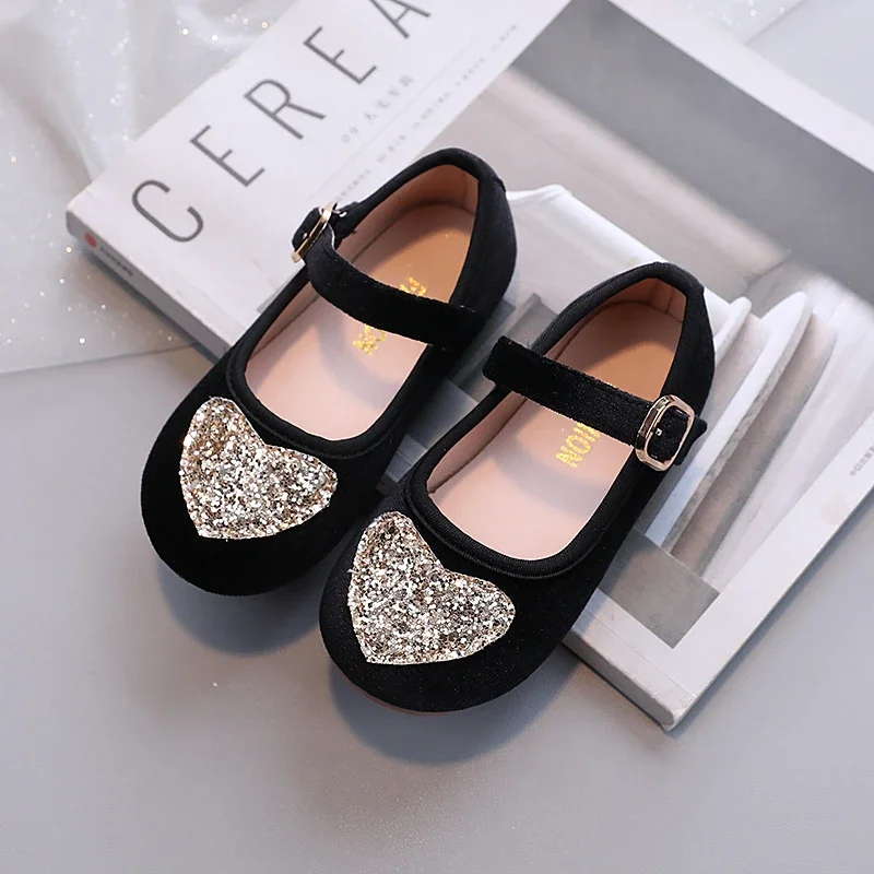 Kids Princess Shoes New fashion Girls' Casual Flat Shoes with Sequins Love Heart Children Dance Soft Sole Comfortable