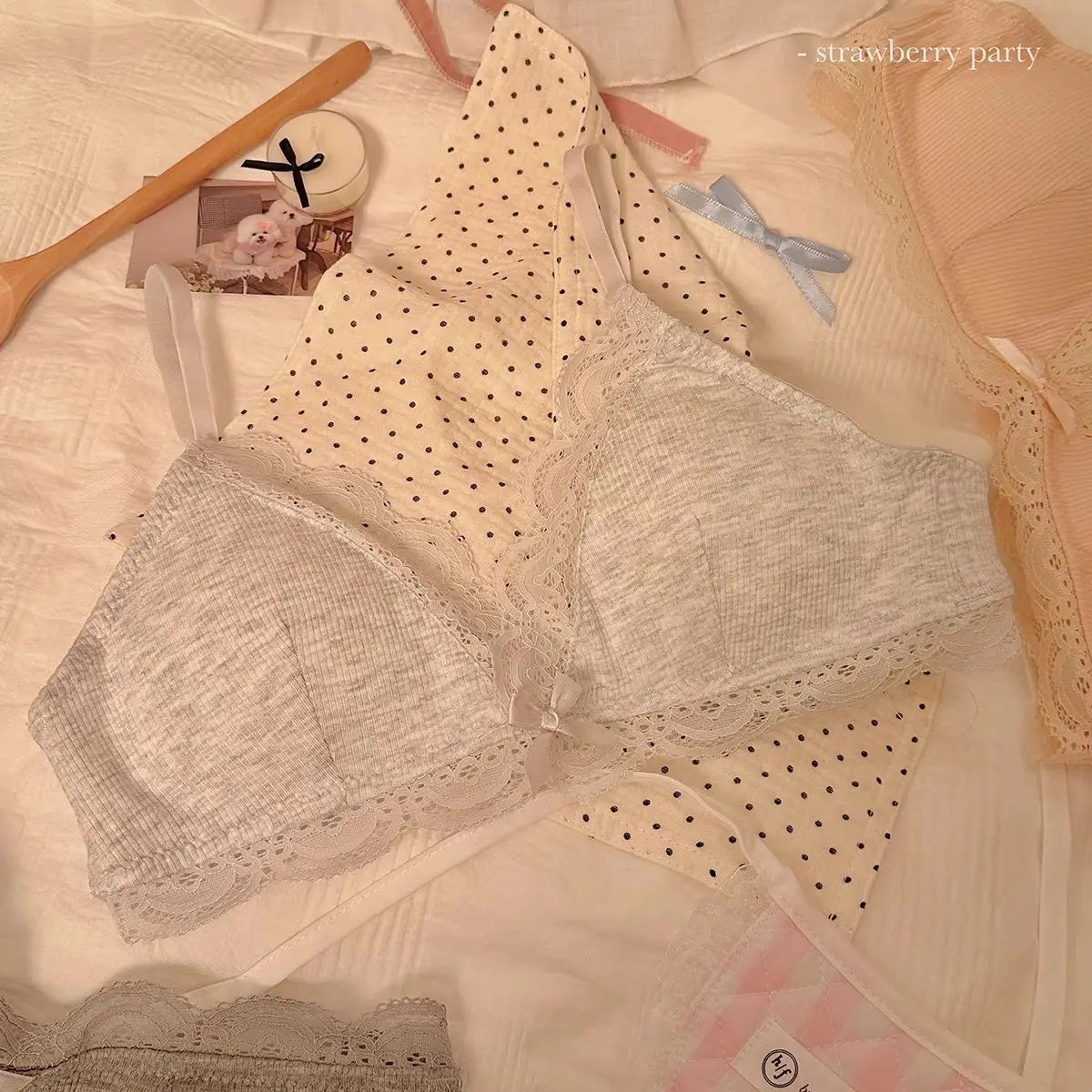 SP&CITY Sweet Girl Lace Triangle Cup Wire Free Plunge Bra Image 11