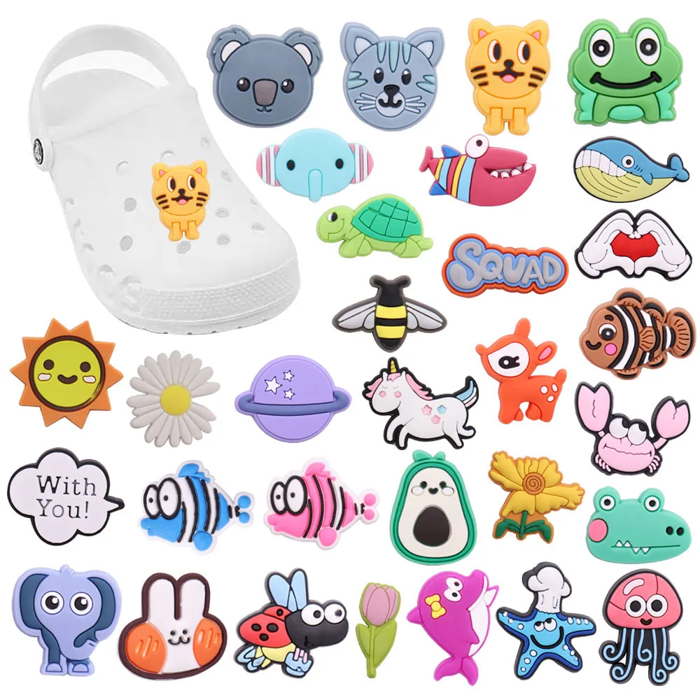 

Mix 50PCS PVC Croc Jibz Fit Wristbands Fish Flower Koala Sun Cat Crab Deer Garden Shoes Button Decorations Hole Slipper Gift