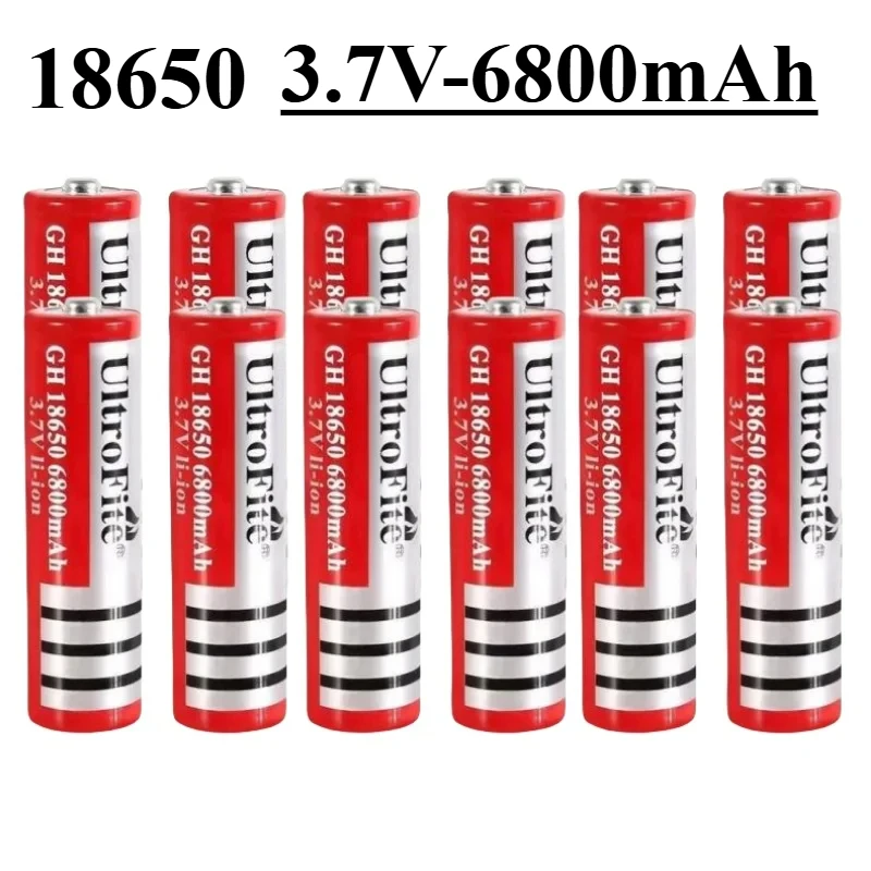 Main tenant un lot de piles 18650 3,7V rechargeables, prêtes à être utilisées dans des projets DIY ou RC.