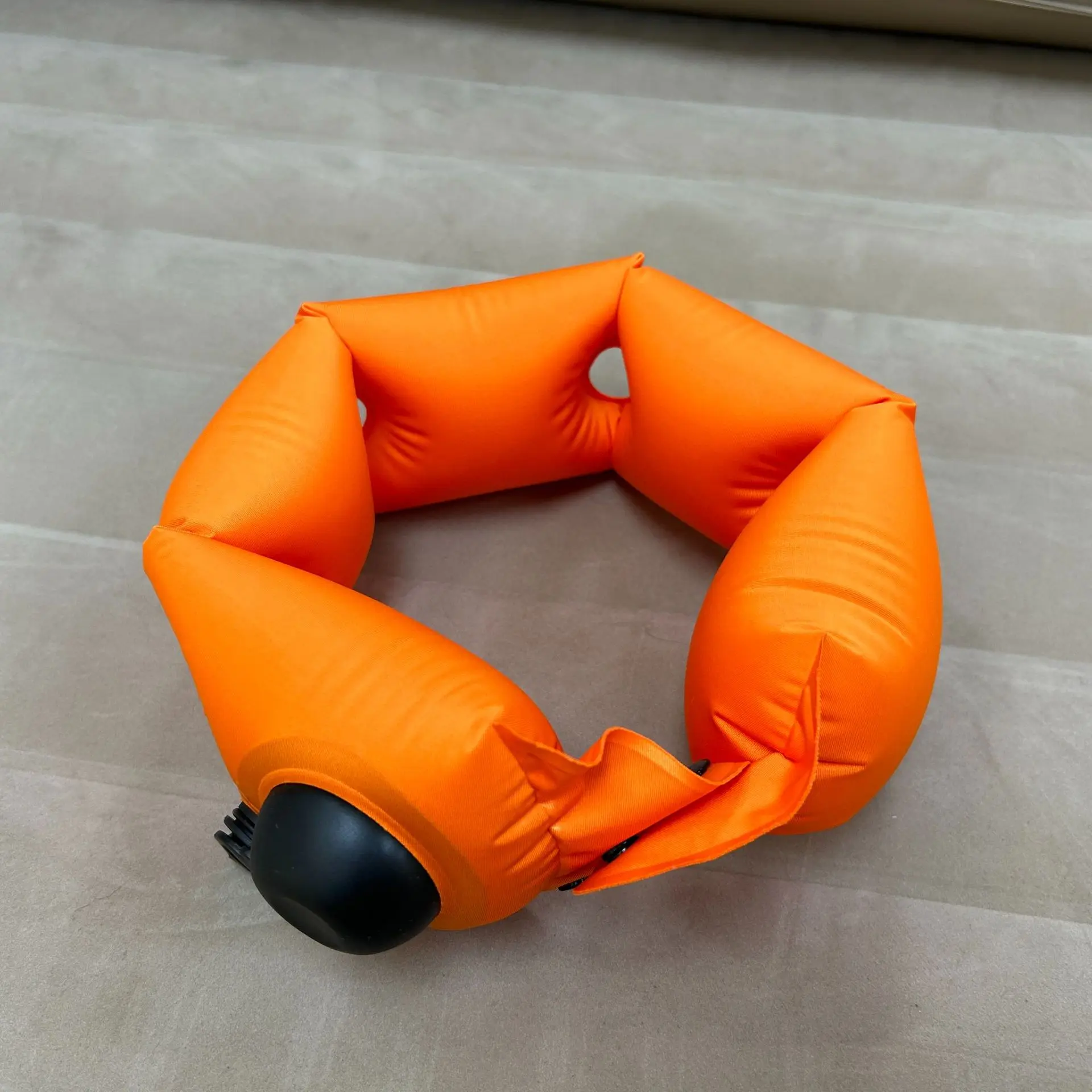Portable Travel By Plane Aeration Neck Pillow Body Pillow U-shaped Cervical Travel Supplies Portable Travel Pillow Outdoor 2