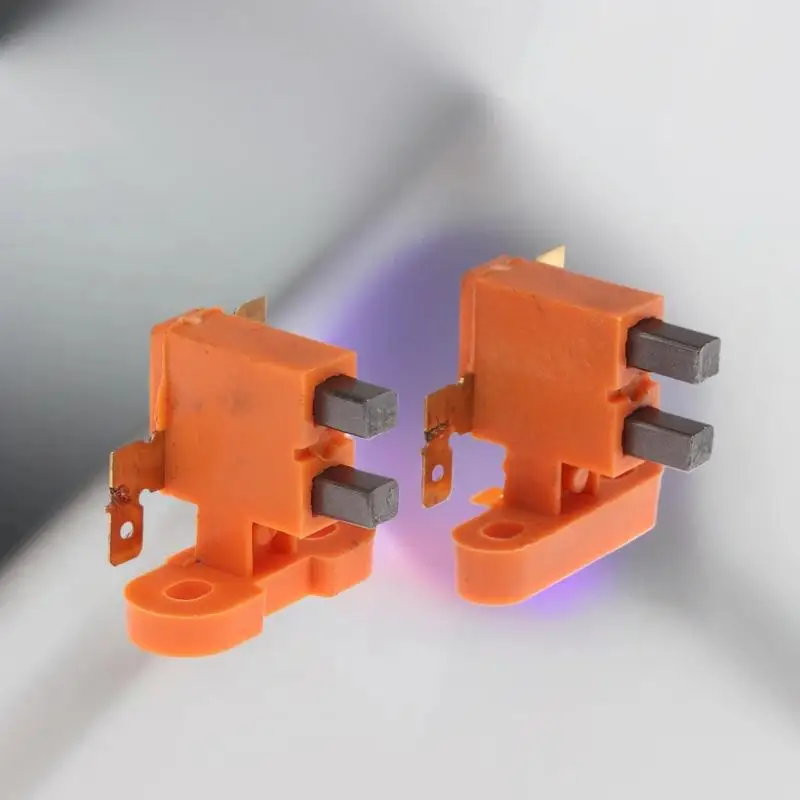 2/4Pcs 전기 브러시 홀더 레귤레이터 2KW-3KW 5KW-8KW 전기 구리 카본 브러시 홀더 용 발전기 액세서리