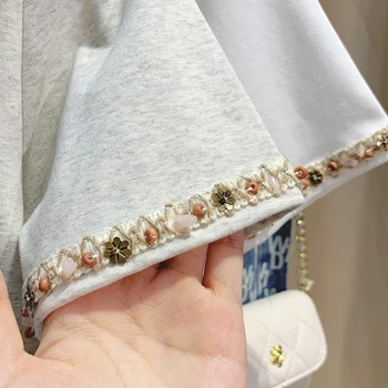 2025 النساء تي شيرت قصيرة الأكمام تيز عادية جديدة بلوزات بيضاء المرأة المحملة التطريز موضة السيدات تي شيرتات قطن المرأة تيز القمم 6