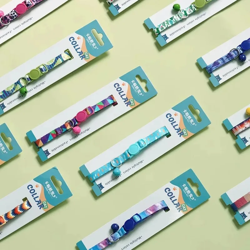 Cute Design Anti-Suffocation Cat Collar, Adjustable 15-30cm, Comfortable Fit, Decorative Bell, Secure Buckle Used for Cat Dog