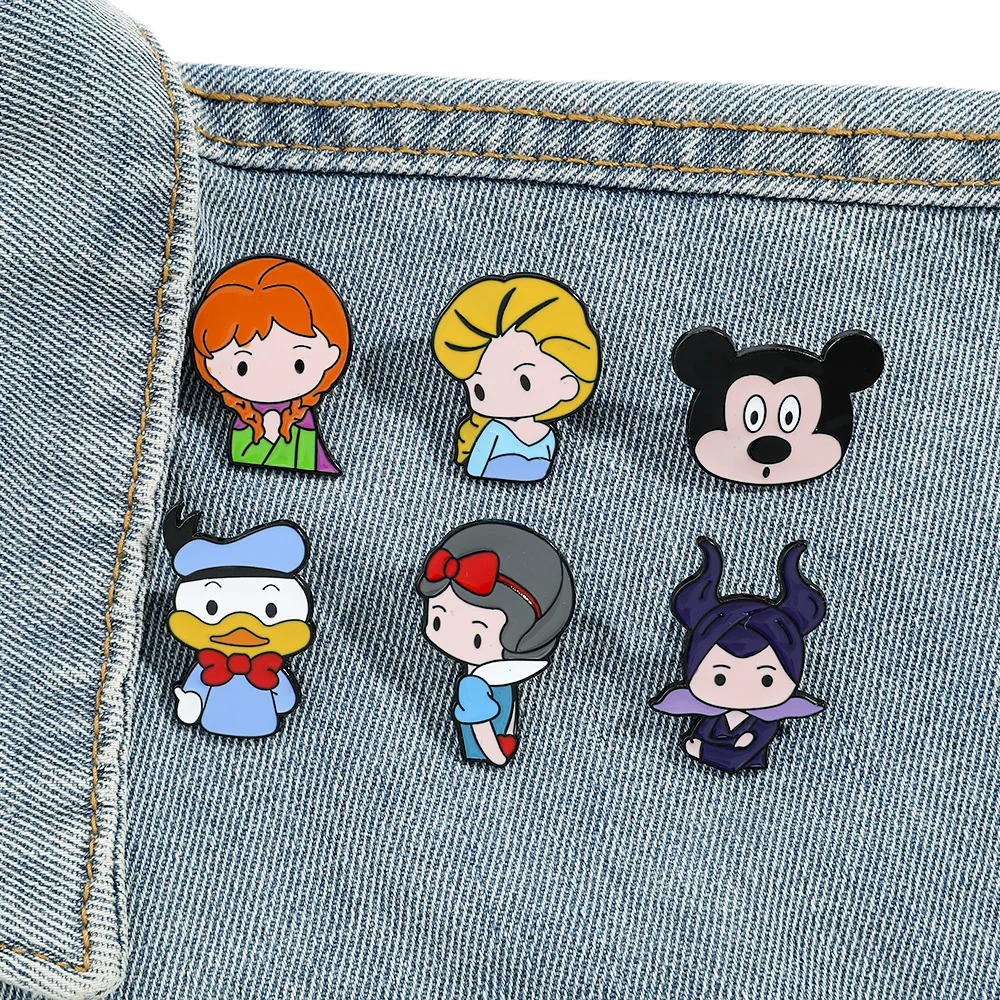 Disney Pins Cartoon Princess Elsa Anna Modello Maleficent Emblema In Metallo Spille Moda Bambini Regalo Di Natale Accessori Per Badge