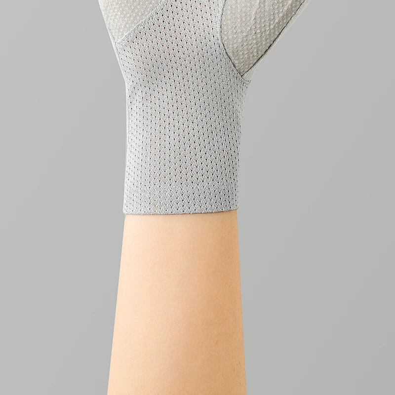 Women's thin cotton touch gloves for horseback riding and outdoor driving in summer and autumn, half-finger for protection against ultraviolet rays.
