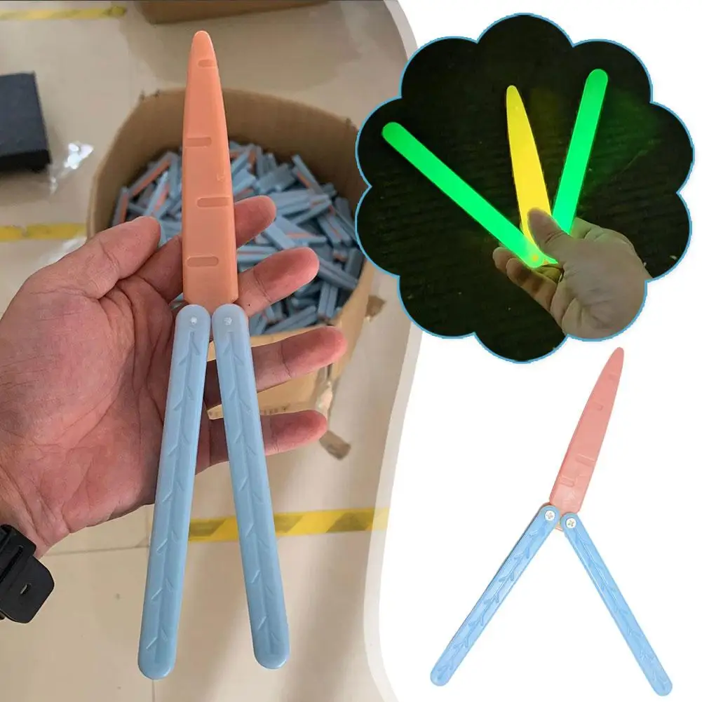 3D Printing Glowing Radish Butterfly Knife Mini Toy Push Gravity Carrot Gift Card J5E9 fidget toys anti stress toys mini fingertip toy