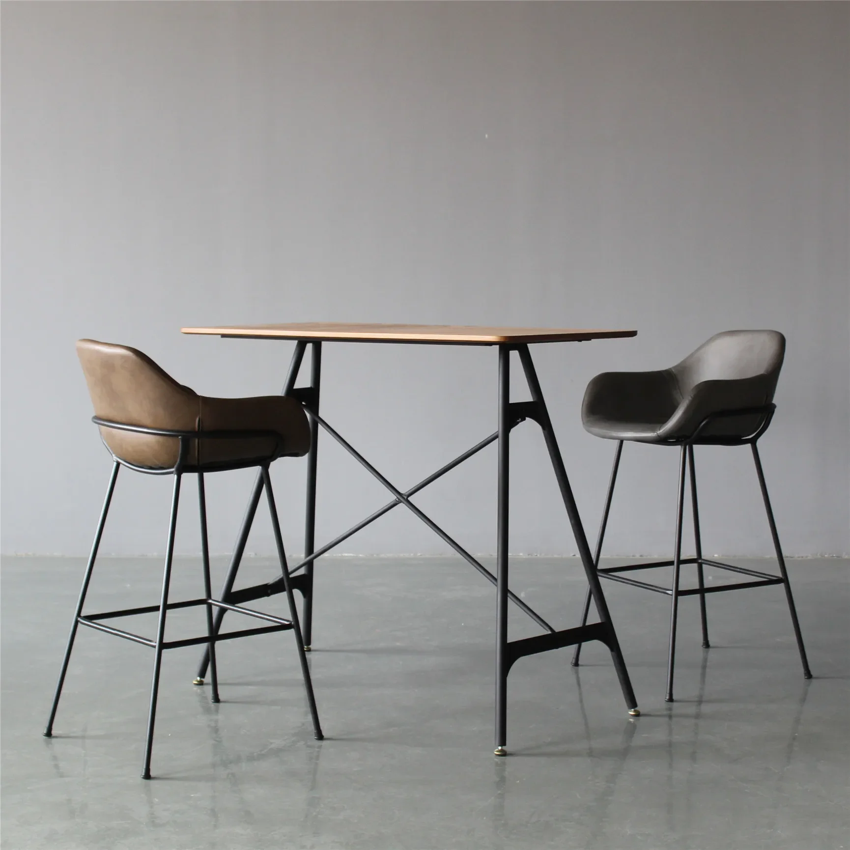 Nordic Bar Stool Personalized Bar Chair Iron Home Retro High Stool Backrest Light Luxury Bar Chair High Chair