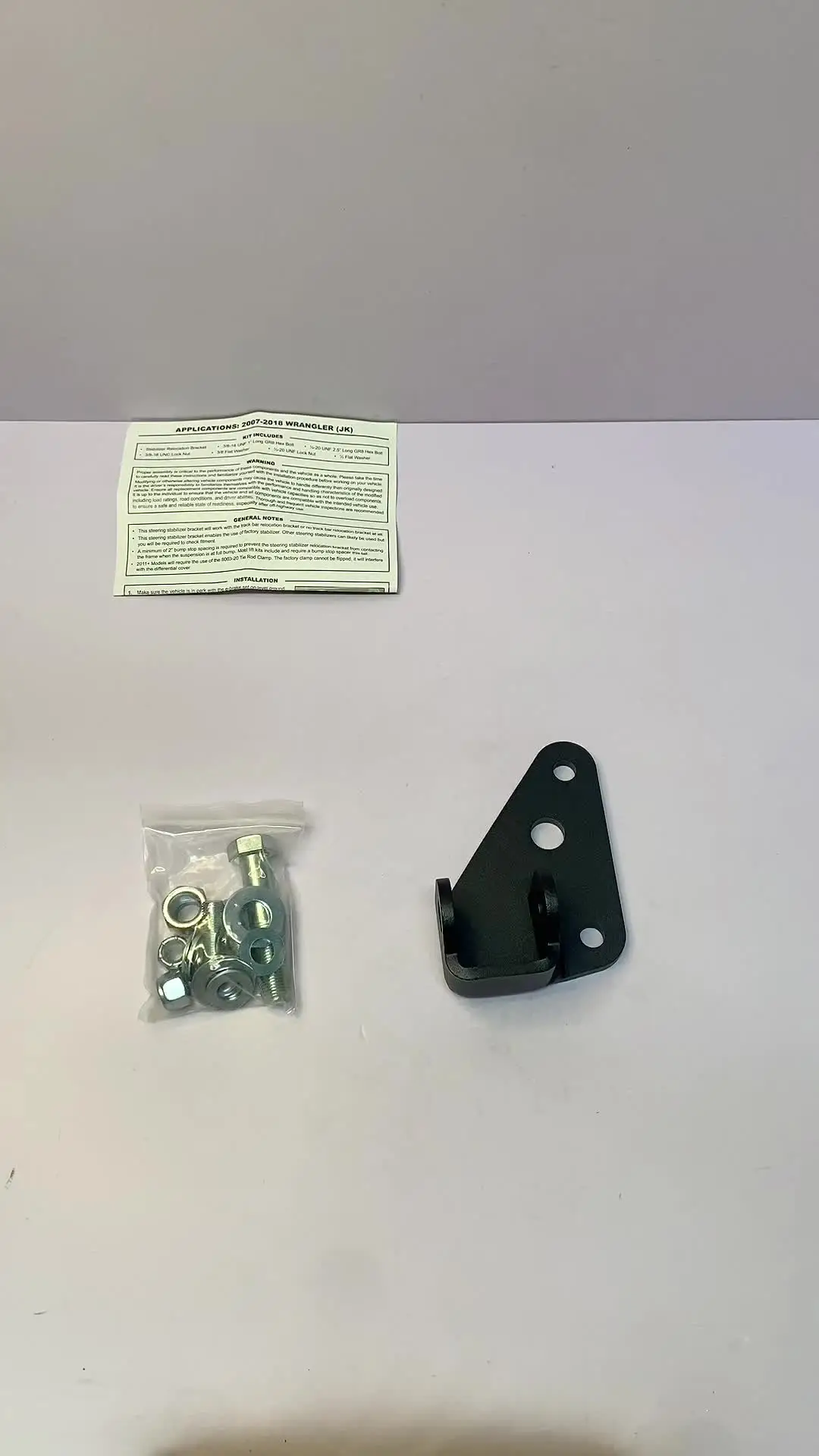 Support Stabilisateur Direction Jeep Wrangler JK (2007+) – Neuf, Référence 68066693AA