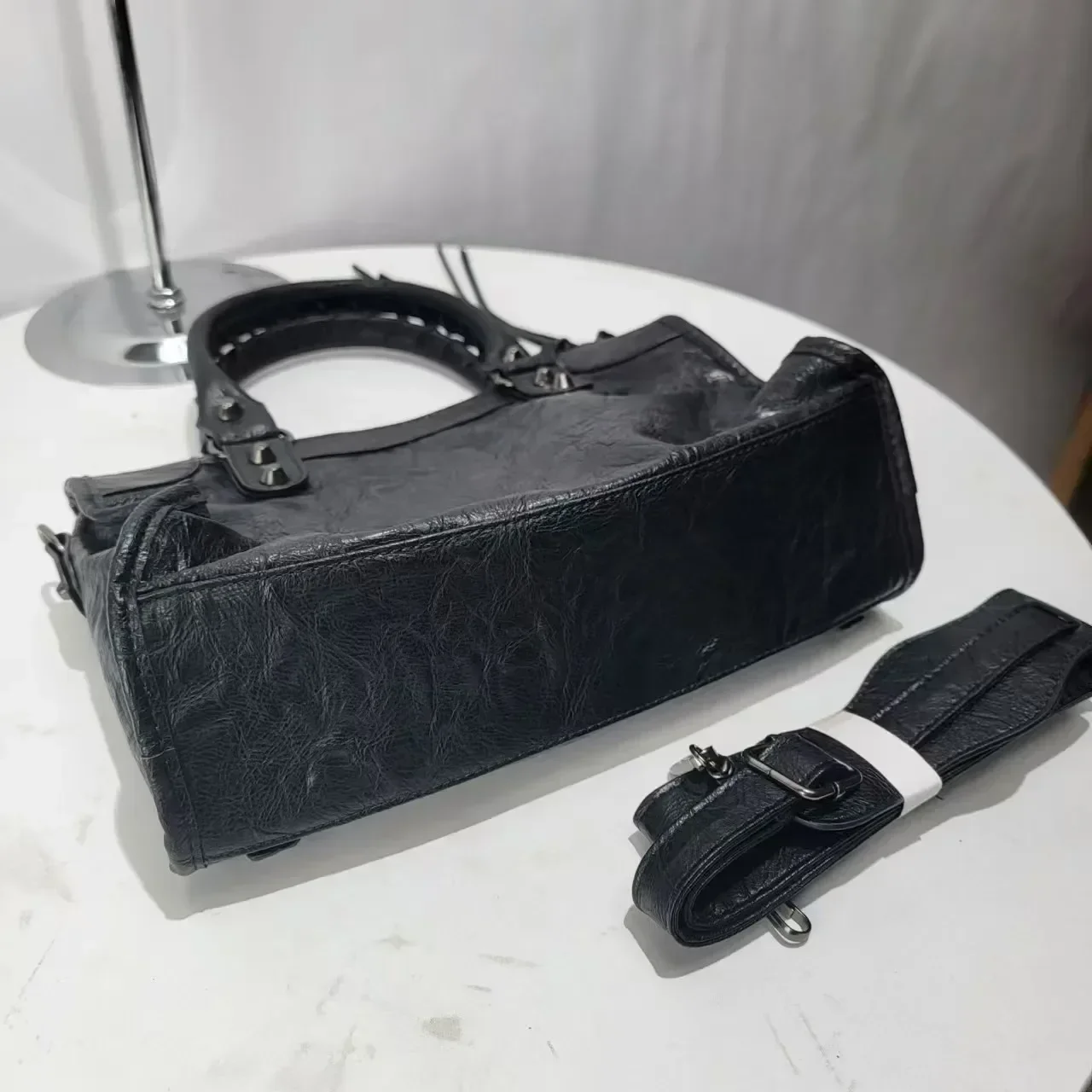 حمل جديد وصول حقائب دراجة نارية صغيرة صغيرة Crossb...