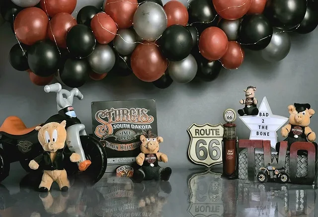 사용자 지정 레이싱용 모텔 주름 무료 사진 배경으로 사진촬영에 생기를 더하세요.