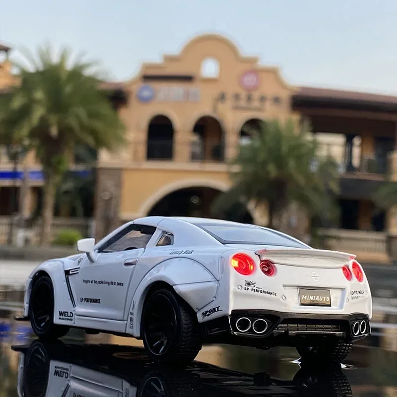 Alloy Sports Car Diecast Toy - Nissan Skyline Ares GTR Racing Collection