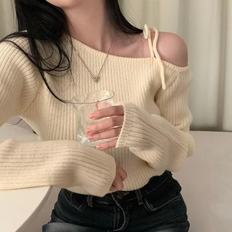 New Women's Sexy Unilateral Lace-up Long-sleeved Sweater Fashionable Solid Color Elegant Casual Jumper Blouse