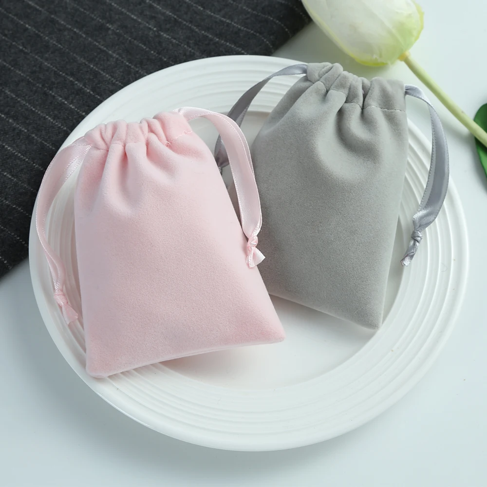 50 Velvet Jewelry Small Gift Bags Mini Size 7X9cm Drawstring Packaging Organizer Pouch For Girl Wedding Favor Candy Goodie Bag