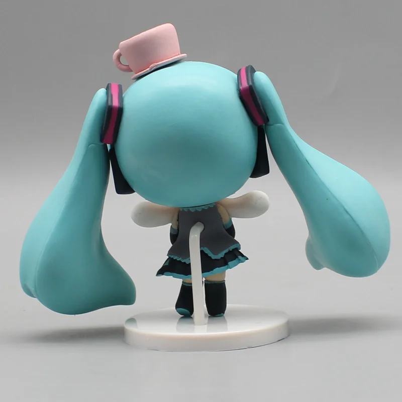 Hatsune Miku Anime Figurine Holding Cinnamoroll Bean Eyed Kawaii Tabletop Decorations Action Figures Doll Model Children Toy Gift