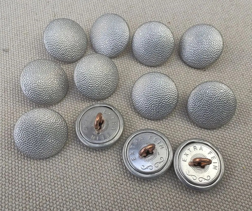040155 19MM WW2 GERMAN ARMY OFFICER PEBBLE GRAIN TUNIC BUTTON 12PCS silver