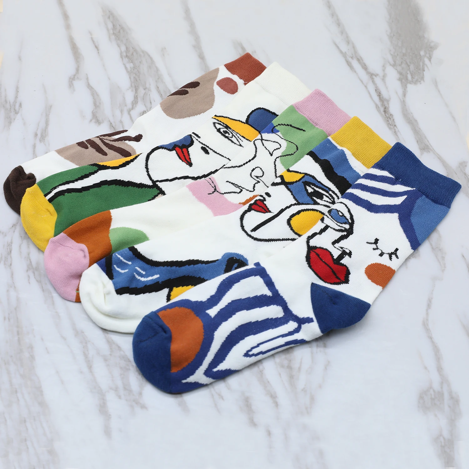 Set of 5 Cute & Aesthetic Women's Fun Socks - Kawaii Cartoon Mid-Tube Crew Socks