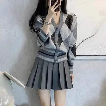 이른 가을 소금 시스템, 튀김 거리 인터넷 유명 인사 시대 감소 우아한 사교계 젊은 스타일 니트 카디건 플리츠 스커트 투피스 세트 착용