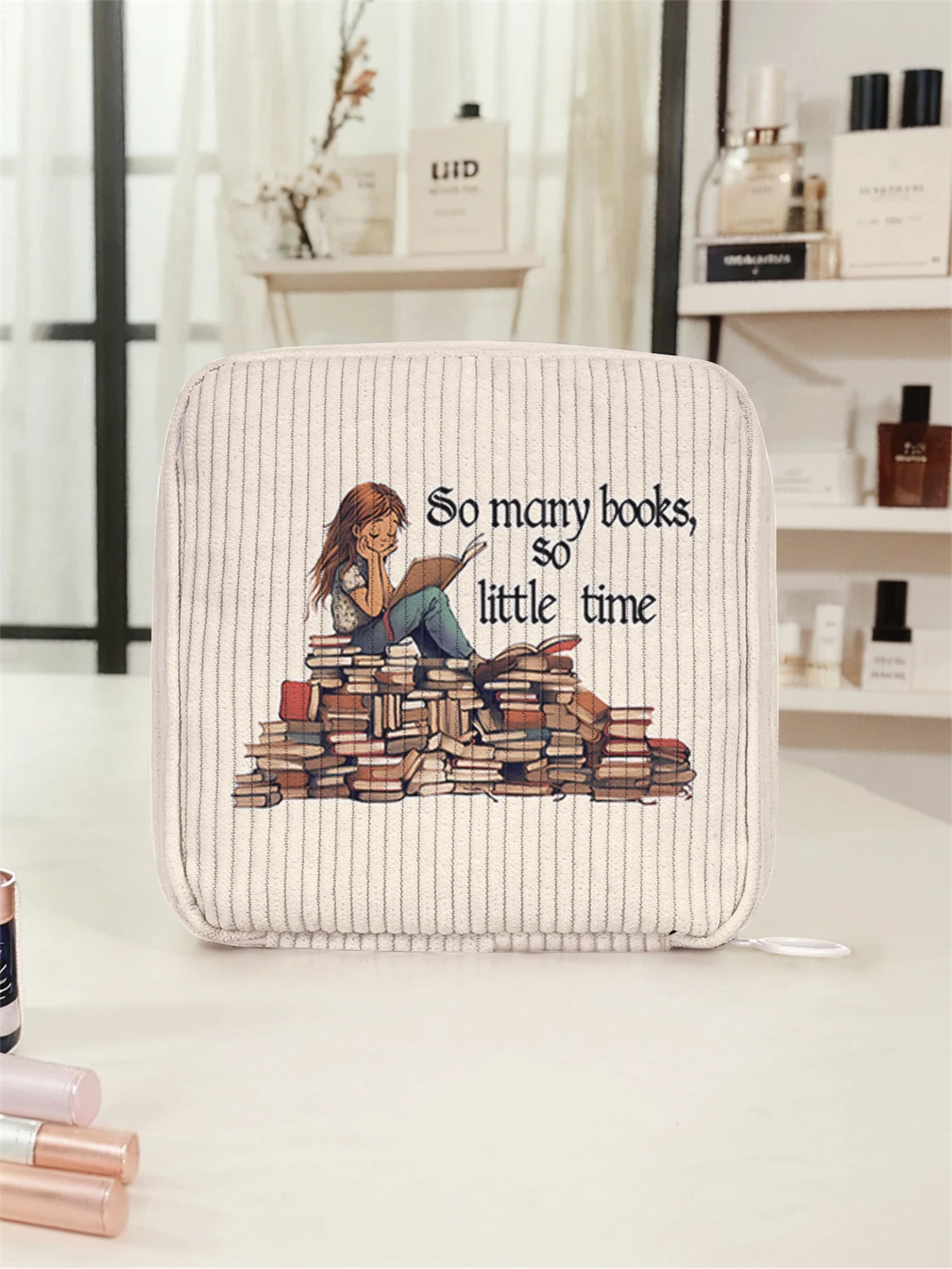 Book pattern printed sanitary napkin storage bag, women's lightweight tissue bag, sanitary tissue bag