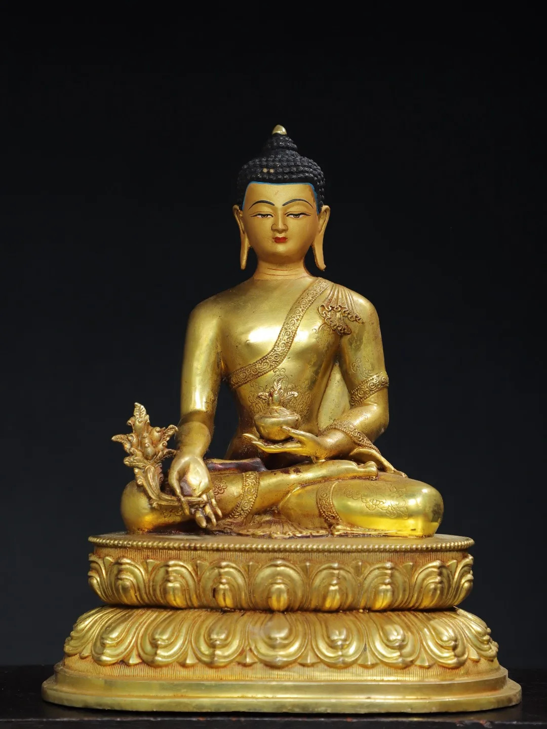 

13"Tibet Temple Collection Old Bronze Gilded Face Painting Medicine Master Buddha Double Lotus Platform Worship Hall Town house