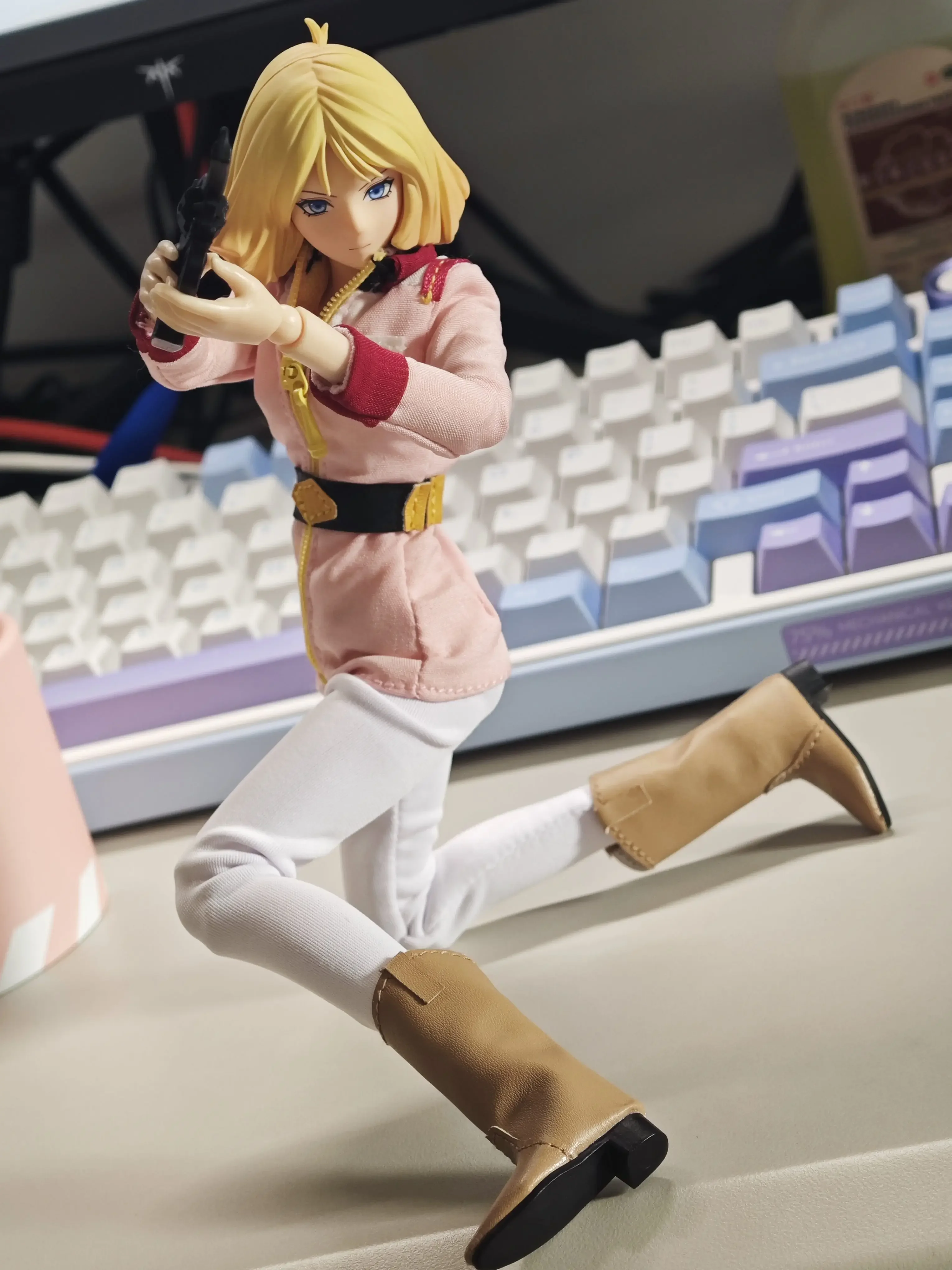 Yiya Stationarutefia sum deikum Cotthinアクションフィギュア、完全