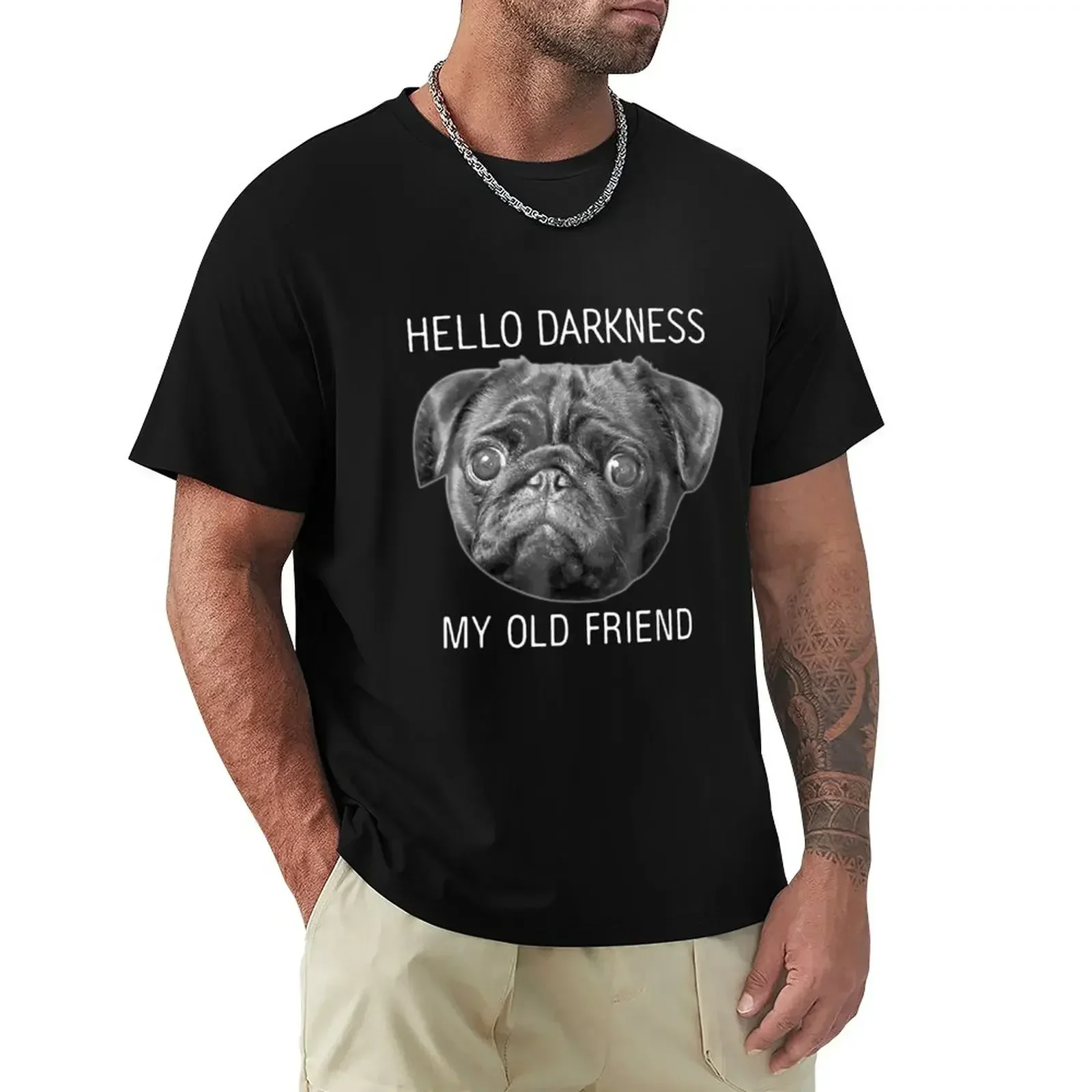 

Футболка с надписью «Hello Dark My Old Friend»