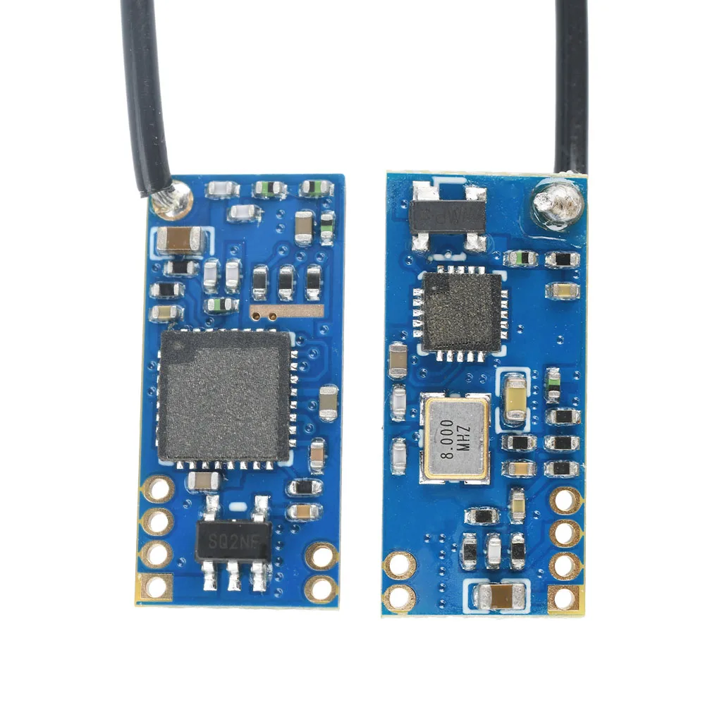 Détail des boutons et indicateurs LED sur l'émetteur audio vidéo 1.2G 4G 17dBm 8 canaux pour FPV drone.
