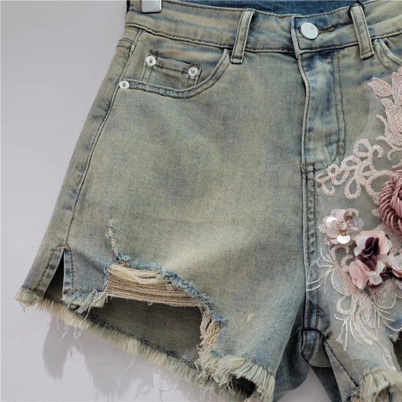 Embroidered Three-Dimensional Flower Straight Shorts 2024 Summer Retro Slimming Distressed Raw Edge Denim Shorts Women Clothing