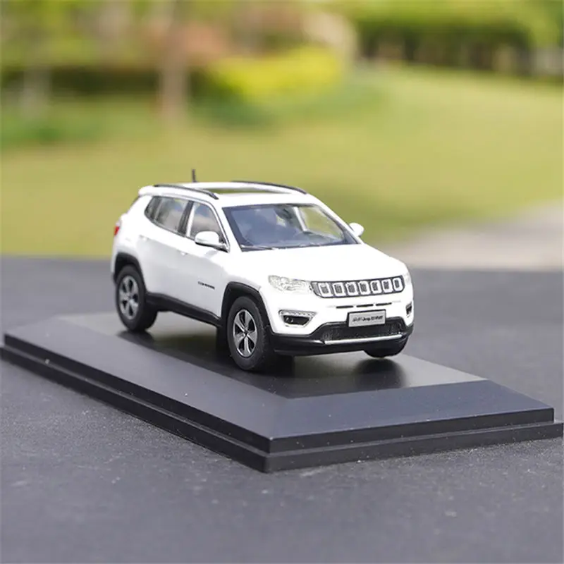 1:43 Jeeps Compass SUV Alloy Car Model Diecast Metal Off-road Vehicle Car Model Simulation Miniature Scale Collection Kids Gift 5