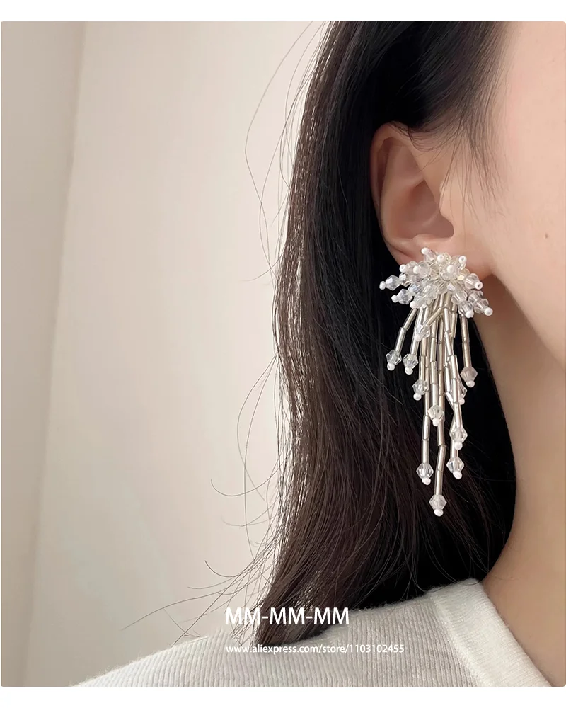 2025, handgefertigte baumelnde Ohrringe mit Kristallquasten | Barockes Perlen-Feuerwerk-Blumendesign | Eleganter Statement-Schmuck für Damen – Detail 25